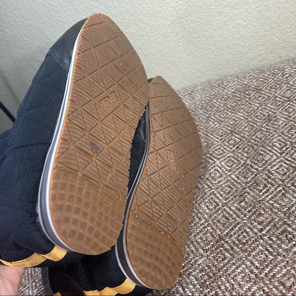 TEVA EMBER MID BOOTS WOMEN SHOES AMARANTH SZ 11 OUTDOOR COMFY PREPPY GORPCORE - Picture 2 of 11